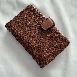 Vilenca Woven Wallet